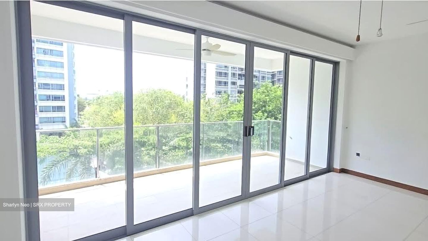 Waterfront Waves (D16), Condominium #560872021